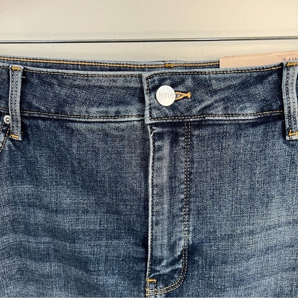 *NEW* NYDJ Ella Denim Jean Shorts - Picture 4 of 12